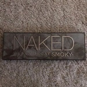 Urban Decay Naked Smokey palette
